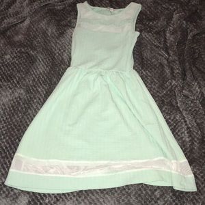 Women’s mint Charlotte Russe dress